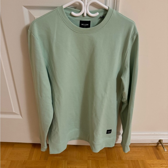 NWOT Only and Sons Crewneck Sweatshirt - Picture 1 of 3
